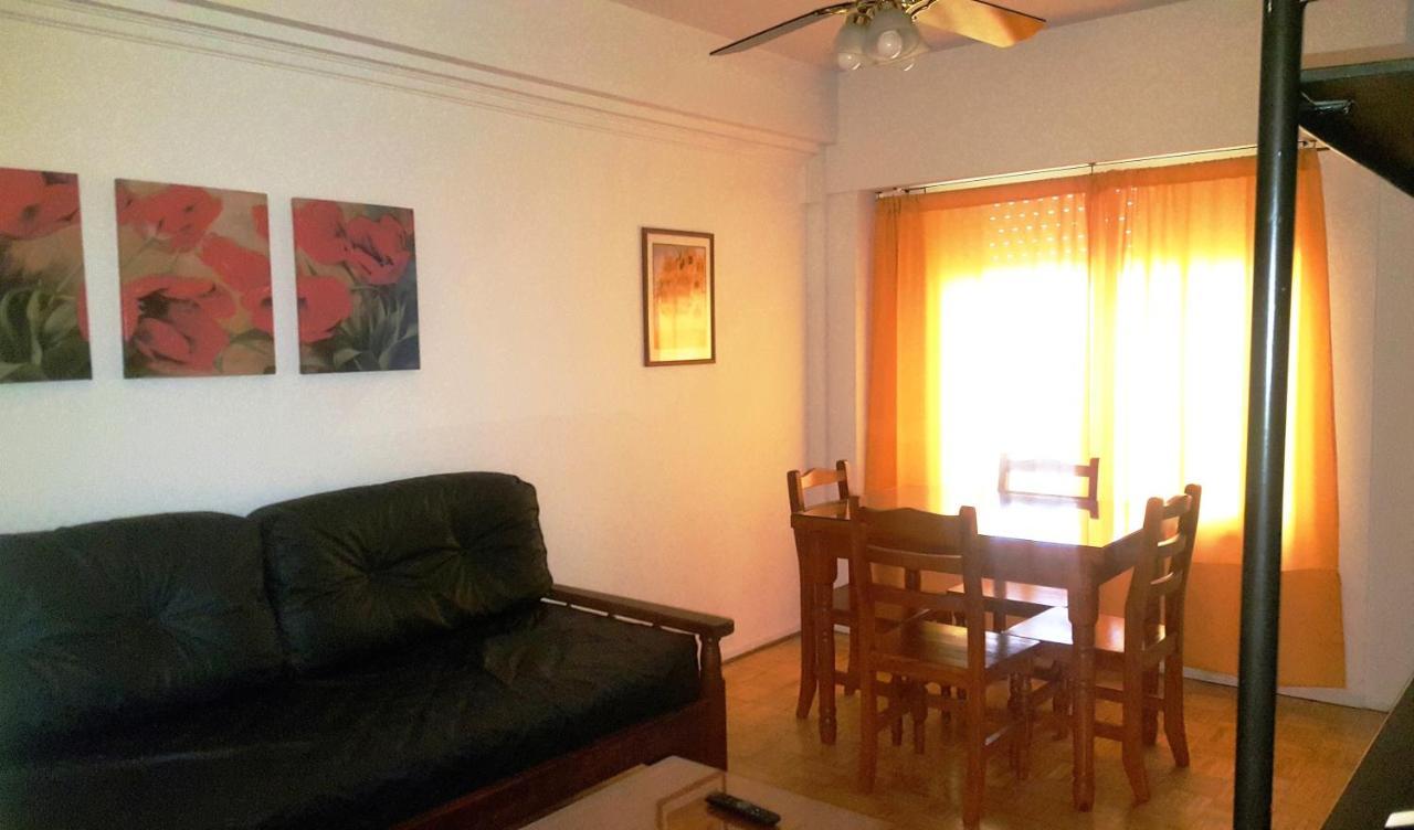 Corrientes Av, best location Buenos Aires Extérieur photo